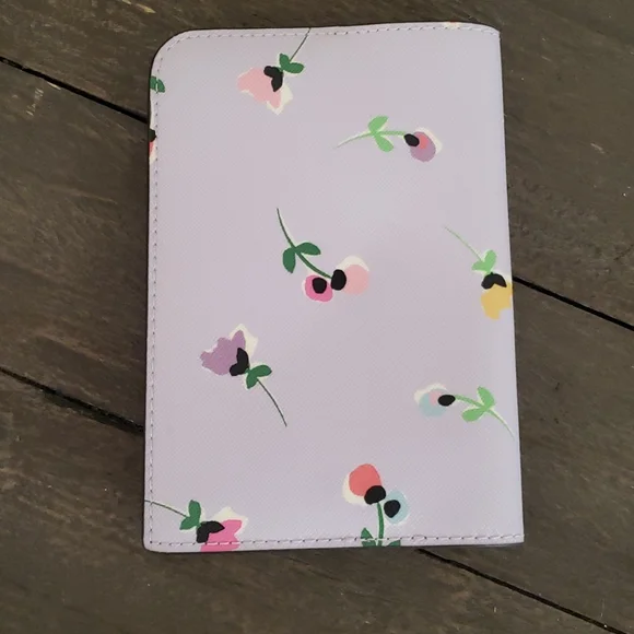 Kate Spade Cameron Street Leather Passport Cover Bifold NEW - Picture 3 of 3